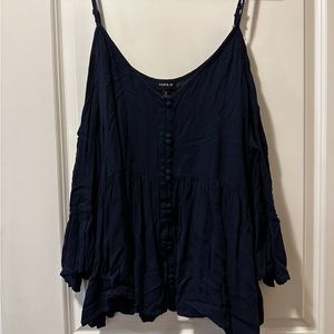 Cold shoulder top size 2x